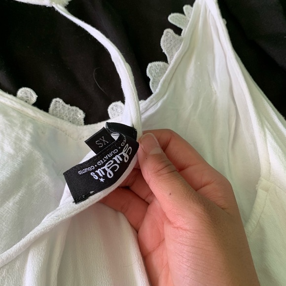 White Flower Power Dress - Picture 1 of 3